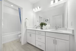 17184 Coral Tree Ln, Lathrop, CA 95330 - Photo 3