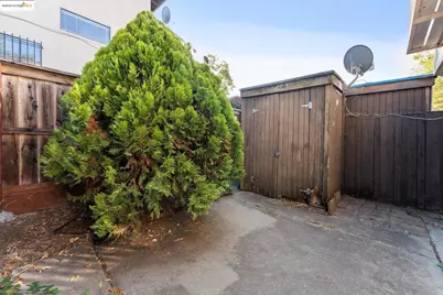 9663 Elmview, Oakland, CA 94603 - Photo 43