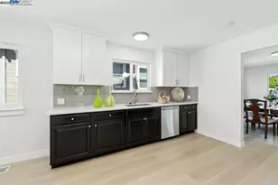 1739 22nd St, Oakland, CA 94606 - Photo 17