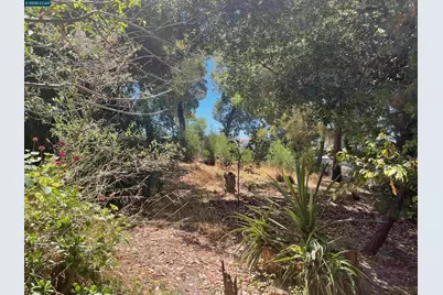 1930 30th St, Oakland, CA 94606 - Photo 1