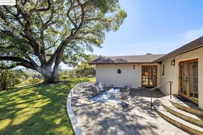 1531 Foster Rd, Napa, CA 94558 - Photo 43