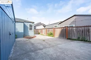 8806 Dowling St, Oakland, CA 94605 - Photo 25