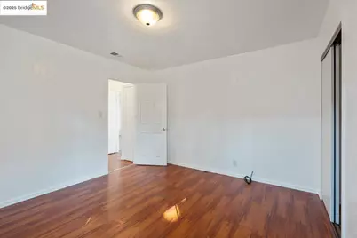 8806 Dowling St, Oakland, CA 94605 - Photo 21