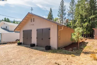 230 Mary Ave, Trinity Center, CA 96091 - Photo 33