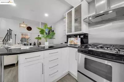 7572 Mountain Blvd. #2, Oakland, CA 94605 - Photo 11