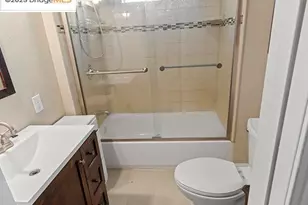 1132 86th Ave, Oakland, CA 94621 - Photo 5