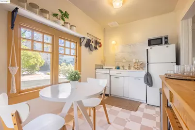 400 Lagunitas, Oakland, CA 94610 - Photo 11