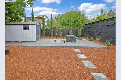 5706 Brookdale Ave, Oakland, CA 94605 - Photo 11