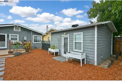 5706 Brookdale Ave, Oakland, CA 94605 - Photo 7