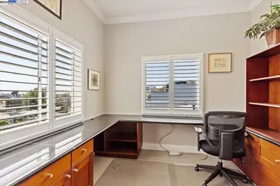 212 9th St, Oakland, CA 94607 - Photo 13