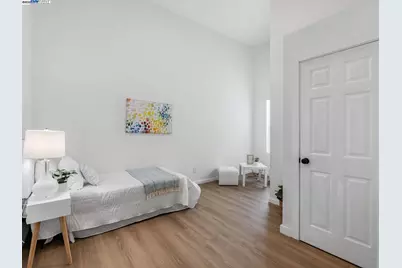 2801 38th Ave, Oakland, CA 94619 - Photo 23