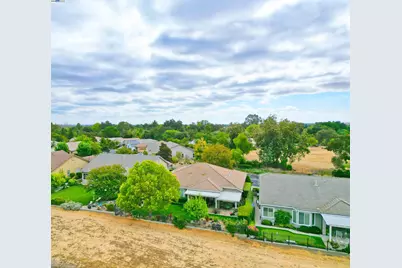 625 Pomona Dr, Brentwood, CA 94513 - Photo 41