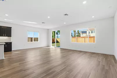 335 Astilbe Street, Discovery Bay, CA 94505 - Photo 3