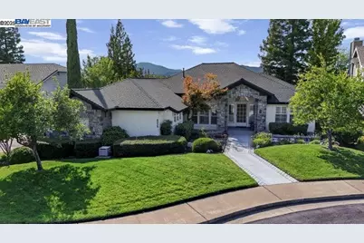 6038 Gleneagles Court, Redding, CA 96003 - Photo 1