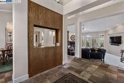 6038 Gleneagles Court, Redding, CA 96003 - Photo 7