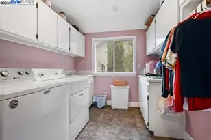 6038 Gleneagles Ct, Redding, CA 96003 - Photo 27