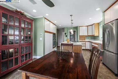 6038 Gleneagles Court, Redding, CA 96003 - Photo 25