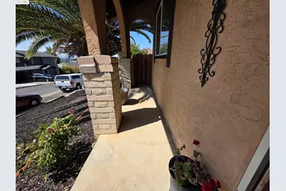136 Evergreen Way, Vallejo, CA 94591 - Photo 3