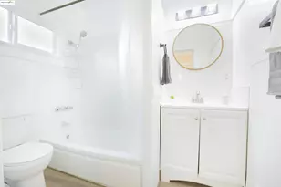 400 Lagunitas, Oakland, CA 94610 - Photo 11