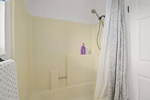 2600 Giant Rd, San Pablo, CA 94806 - Photo 15