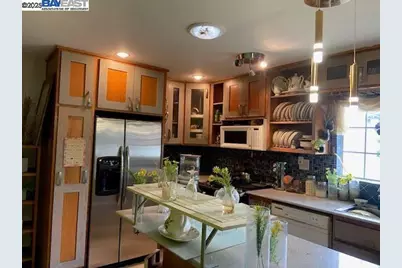 847 81st St, Los Angeles, CA 90044 - Photo 1