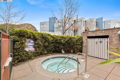 1121 40th Street #4201, Emeryville, CA 94608 - Photo 15