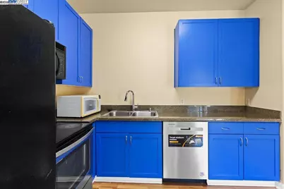 1121 40th Street #4201, Emeryville, CA 94608 - Photo 7