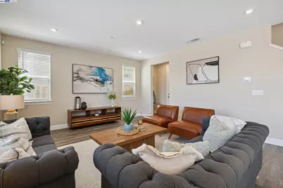 15492 Warbler Pl, Lathrop, CA 95330 - Photo 17