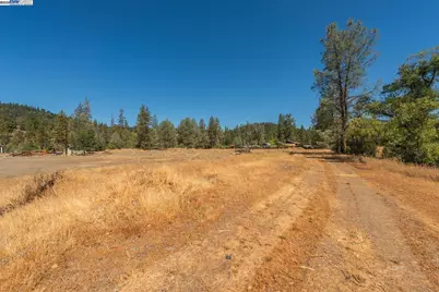 30661 State Hwy 3, Douglas City, CA 96024 - Photo 11