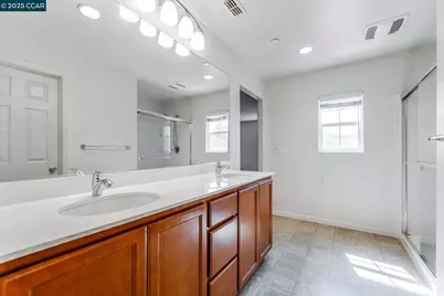 1113 Strawberry Ln, Suisun City, CA 94585 - Photo 19