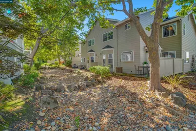 235 Pebblecreek Ct, Martinez, CA 94553 - Photo 31