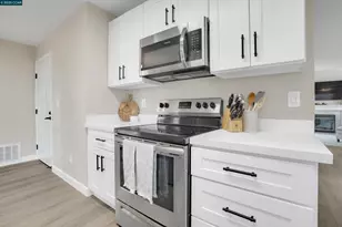 235 Pebblecreek Ct, Martinez, CA 94553 - Photo 5