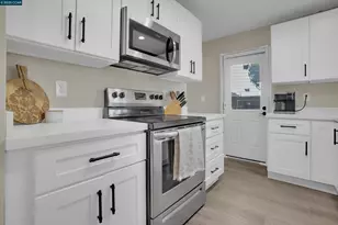 235 Pebblecreek Ct, Martinez, CA 94553 - Photo 5