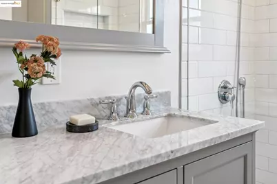 4170 Emerald St #4, Oakland, CA 94609 - Photo 13