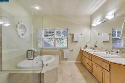 1215 Alvarado Rd, Berkeley, CA 94705 - Photo 39