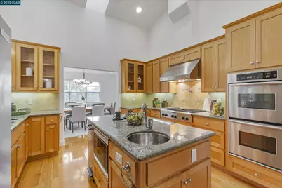 1215 Alvarado Rd, Berkeley, CA 94705 - Photo 15