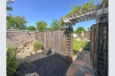 9901 Pyramid Way, Discovery Bay, CA 94505 - Photo 11