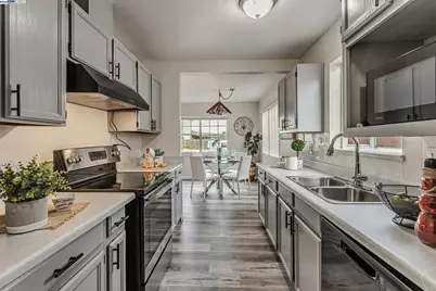 36563 Beutke Dr, Newark, CA 94560 - Photo 11