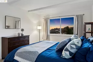 58 Villanova Dr, Oakland, CA 94611 - Photo 39