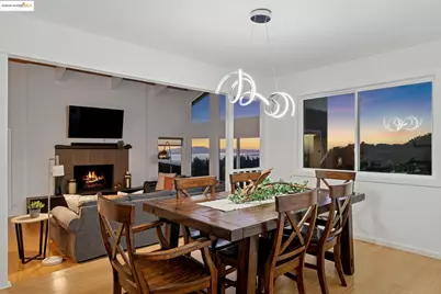 58 Villanova Dr, Oakland, CA 94611 - Photo 15