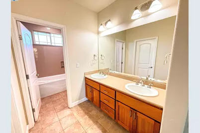 653 Macarthur Blvd, San Leandro, CA 94577 - Photo 27