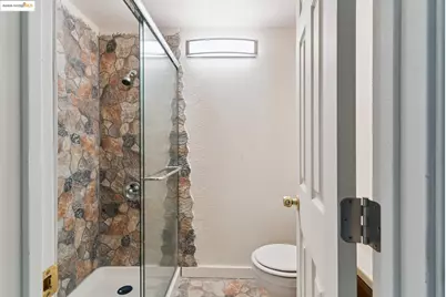 2322 21st St, Oakland, CA 94601 - Photo 19