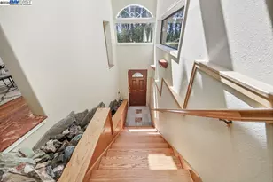 7716 Skyline Blvd, Oakland, CA 94611 - Photo 7