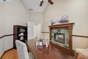 7716 Skyline Blvd, Oakland, CA 94611 - Photo 25