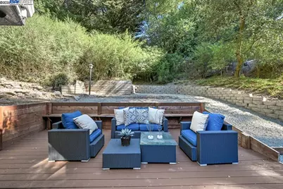 7716 Skyline Blvd, Oakland, CA 94611 - Photo 53