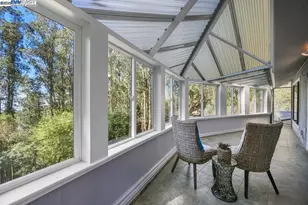 7716 Skyline Blvd, Oakland, CA 94611 - Photo 49