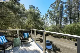7716 Skyline Blvd, Oakland, CA 94611 - Photo 21