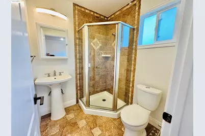 1321 60th Ave, Oakland, CA 94621 - Photo 11