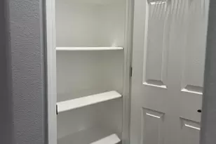 9404 Dunbar Dr, Oakland, CA 94603 - Photo 17