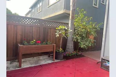 9404 Dunbar Dr, Oakland, CA 94603 - Photo 49